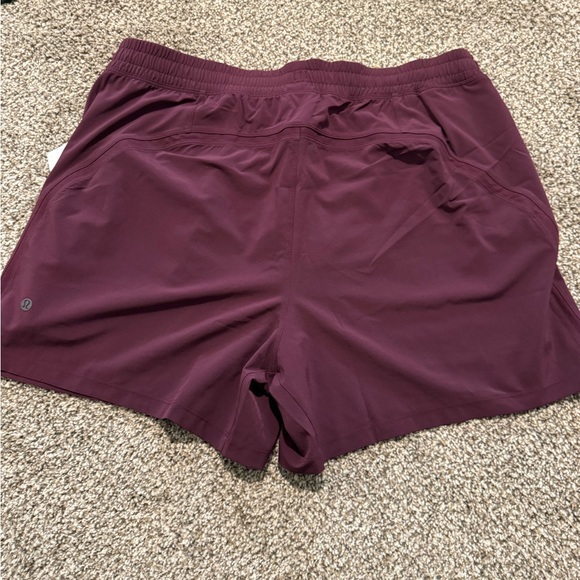 Lululemon Pace breaker short 5 inch inseam XL - Picture 3 of 5